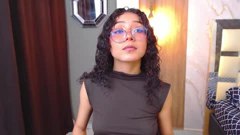 moon_and_fire_ online show from 04/13/26, 04:40