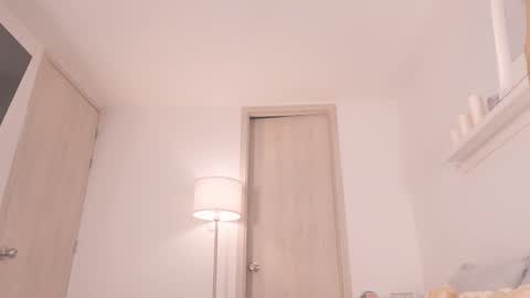 Snapshot of moon_angels chatting on 10/24/25, 11:50 Angels online show from 10/24/25, 11:50