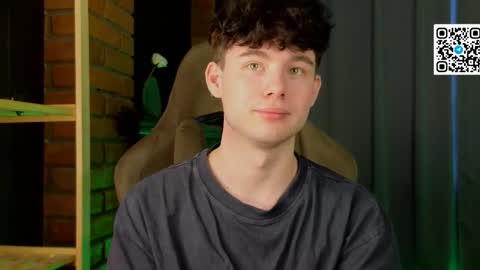 moon_gloww online show from 03/18/26, 09:01