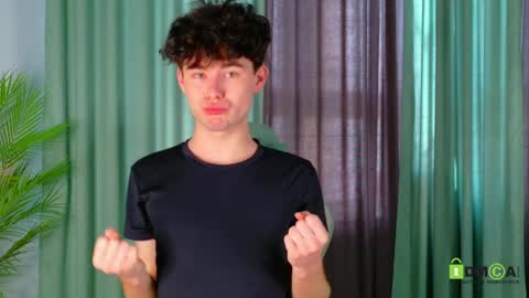 moon_gloww online show from 04/05/26, 02:31