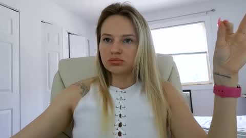 moon_light_girl online show from 06/09/26, 07:25
