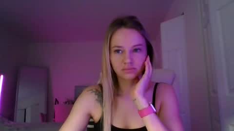 moon_light_girl online show from 06/13/26, 11:30