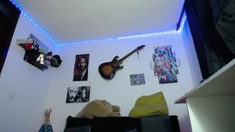 Luna online show from 01/02/25, 10:55