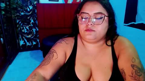 moon_sunflowers online show from 11/19/25, 11:49