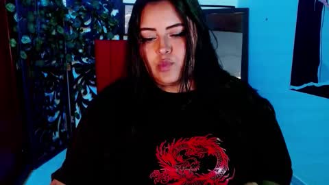 moon_sunflowers online show from 12/03/25, 11:47