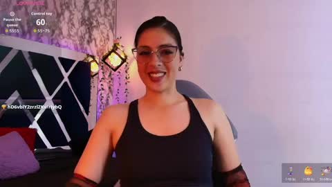 Snapshot of moon_winy chatting on 05/11/26, 04:04 Winy online show from 05/11/26, 04:04