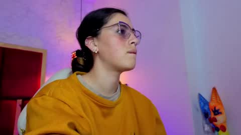 Snapshot of moon_winy chatting on 05/20/26, 11:16 Winy online show from 05/20/26, 11:16