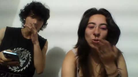 Snapshot of moonandzukko chatting on 06/29/26, 11:27 moonandzukko online show from 06/29/26, 11:27