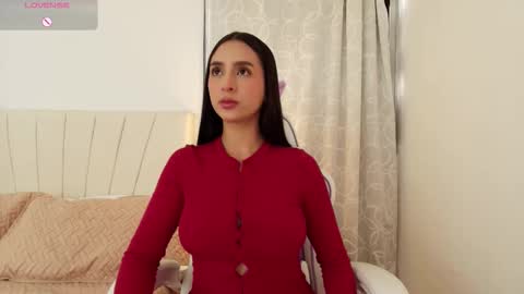 moonbrunettee online show from 11/25/25, 09:48