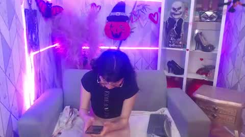 Charlotte online show from 10/20/25, 06:19