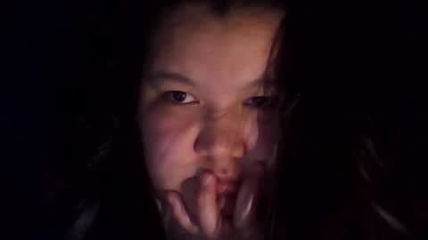 Snapshot of mooned_astrid chatting on 12/18/25, 10:49 mooned_astrid online show from 12/18/25, 10:49