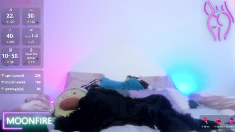 Snapshot of moonfiredance chatting on 12/12/24, 01:49 Nicky online show from 12/12/24, 01:49