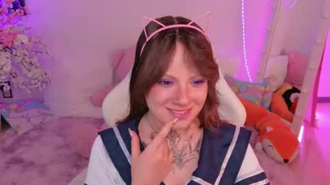 Snapshot of moonhaze_ chatting on 06/28/26, 09:59 Erica online show from 06/28/26, 09:59