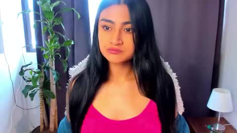 Snapshot of moonie_baddie31 chatting on 09/25/25, 07:39 moonie_baddie31 online show from 09/25/25, 07:39