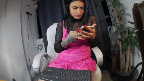 Snapshot of moonie_baddie31 chatting on 01/05/26, 11:41 moonie_baddie31 online show from 01/05/26, 11:41