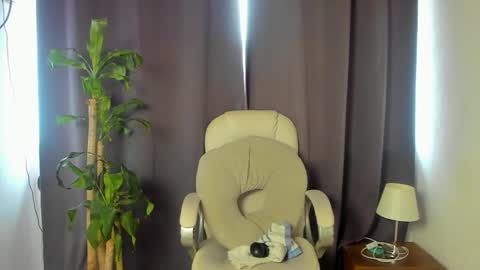 Snapshot of moonie_baddie31 chatting on 01/08/26, 06:54 moonie_baddie31 online show from 01/08/26, 06:54