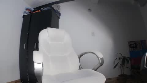 Snapshot of moonie_baddie31 chatting on 03/01/26, 03:19 moonie_baddie31 online show from 03/01/26, 03:19