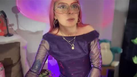 Snapshot of moonkallyyyyy chatting on 03/09/25, 05:22 Kallyyyx online show from 03/09/25, 05:22