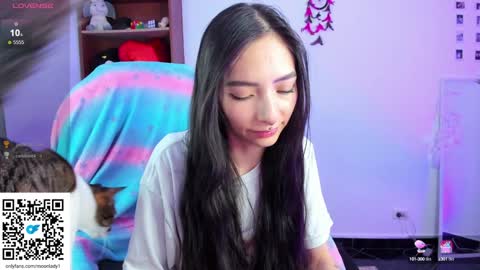 MOON  online show from 02/01/25, 02:37