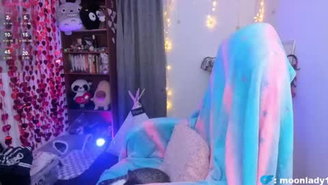 MOON  online show from 04/16/26, 01:06