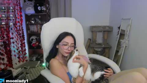MOON  online show from 05/22/26, 02:19
