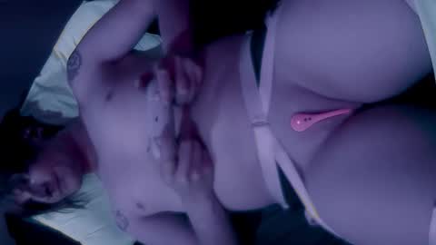 Snapshot of moonless_joy chatting on 11/09/25, 01:37 Moonless online show from 11/09/25, 01:37