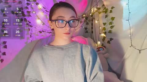 Snapshot of moonlight__lovers chatting on 12/03/24, 10:39 Dana online show from 12/03/24, 10:39