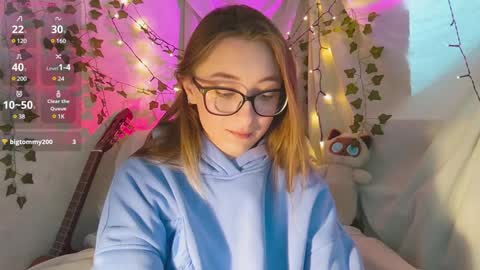 Snapshot of moonlight__lovers chatting on 12/09/24, 09:39 Dana online show from 12/09/24, 09:39