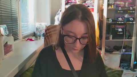 Snapshot of moonlight__lovers chatting on 02/12/25, 01:37 Dana online show from 02/12/25, 01:37