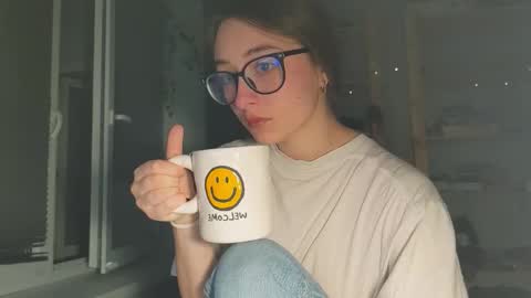 Snapshot of moonlight__lovers chatting on 10/29/25, 05:47 Dana online show from 10/29/25, 05:47