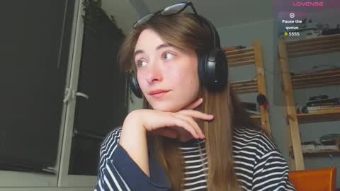 Snapshot of moonlight__lovers chatting on 11/16/25, 04:23 Dana online show from 11/16/25, 04:23