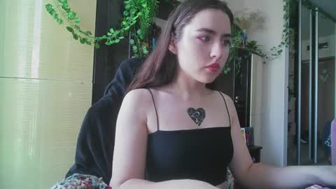 Snapshot of moonlight_sonataa chatting on 06/24/26, 08:24 moonlight_sonataa online show from 06/24/26, 08:24