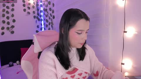 moonliight__ online show from 01/04/25, 12:05