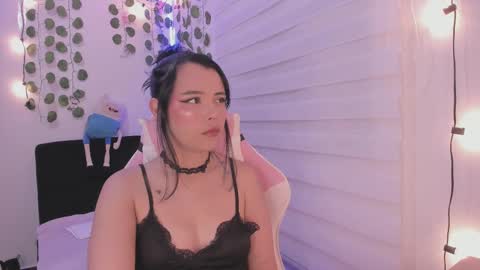 moonliight__ online show from 02/20/25, 11:21