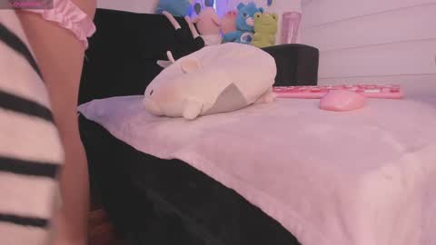 moonliight__ online show from 02/25/25, 01:20