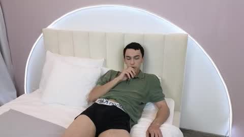 Stan online show from 11/21/25, 08:35