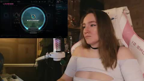 Snapshot of moonlish_siren chatting on 06/25/26, 08:46 Katrin online show from 06/25/26, 08:46