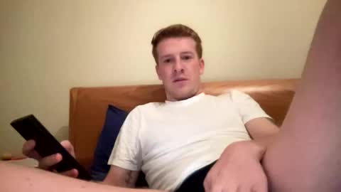 Snapshot of moonlose000 chatting on 02/23/26, 12:09 moonlose000 online show from 02/23/26, 12:09