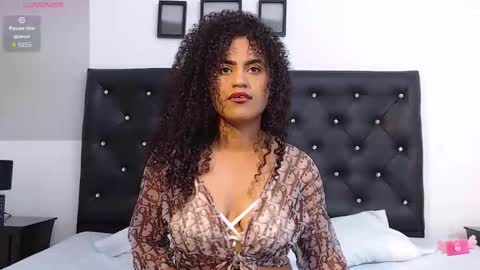 moonshadow_8 online show from 11/24/25, 11:04