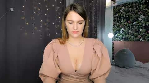 Snapshot of moonshineee_ chatting on 02/14/25, 02:50 Monica online show from 02/14/25, 02:50