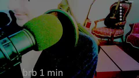 Snapshot of moonsire chatting on 01/11/25, 01:11 Moonsire online show from 01/11/25, 01:11