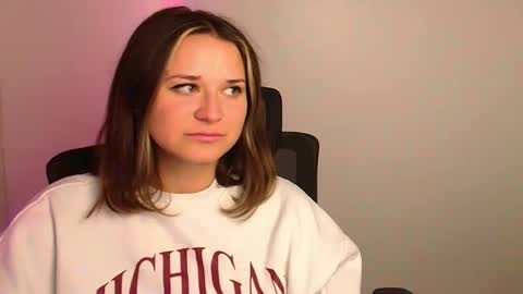 Snapshot of moonsusanna chatting on 11/13/25, 01:54 Susanna online show from 11/13/25, 01:54