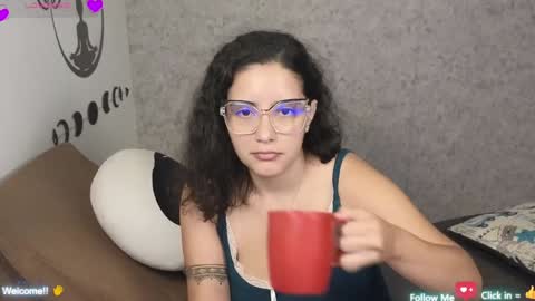 Moon Woman online show from 01/30/25, 09:04