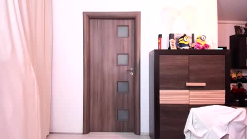 Snapshot of morelovely chatting on 10/02/25, 04:19 Carina online show from 10/02/25, 04:19