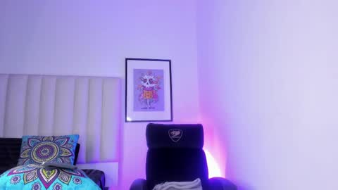 morenaza_019 online show from 04/21/26, 08:23