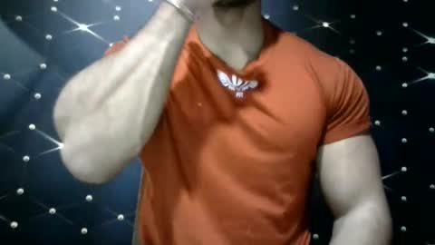 Snapshot of moreno1muscular chatting on 03/02/25, 11:31 moreno1muscular online show from 03/02/25, 11:31