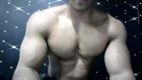 Snapshot of moreno1muscular chatting on 03/09/25, 04:00 moreno1muscular online show from 03/09/25, 04:00