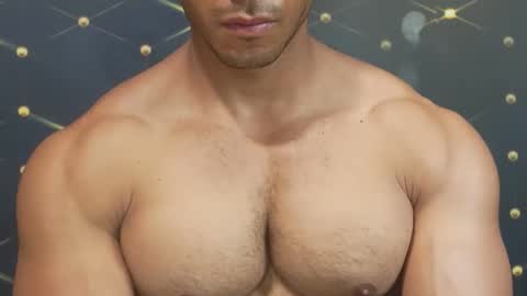 Snapshot of moreno1muscular chatting on 09/19/25, 09:26 moreno1muscular online show from 09/19/25, 09:26