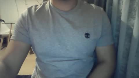 Snapshot of morenolatin19 chatting on 03/01/25, 09:04 Jos Luis online show from 03/01/25, 09:04