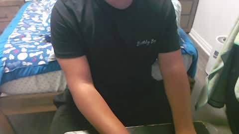 Snapshot of moreofthis chatting on 01/11/25, 07:06 Didier online show from 01/11/25, 07:06